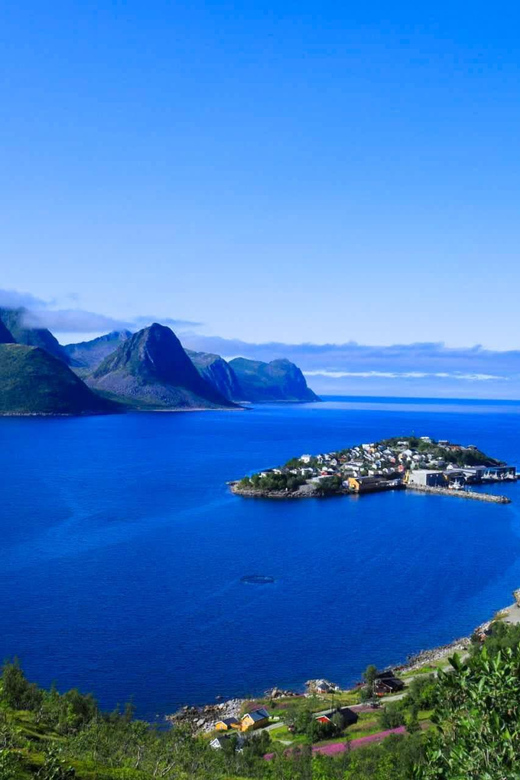 From Tromsø:(Chinese)Senja Day Trip - Husøy: your first big “photo moment” on Senja