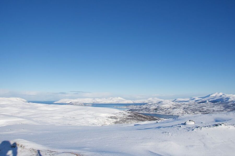 From Tromsø: Daytime Snowshoe Experience with stunning views - Getting Snowshoes On Without Guesswork