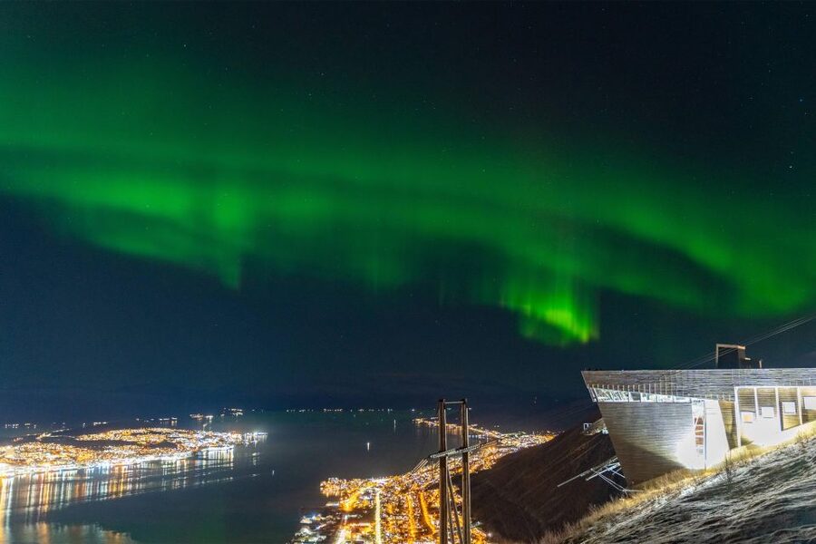 From Tromsø: Evening Fjellheisen Snowshoe Hike and Cable Car - First snowshoe lesson, then a guided walk for the Aurora