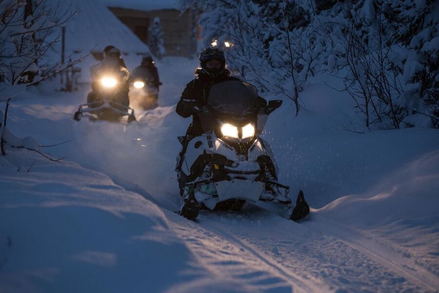 From Tromsø: Evening Snowmobiling Tour at Camp Tamok - Safety briefing and snowmobile training: how the guides handle first-timers