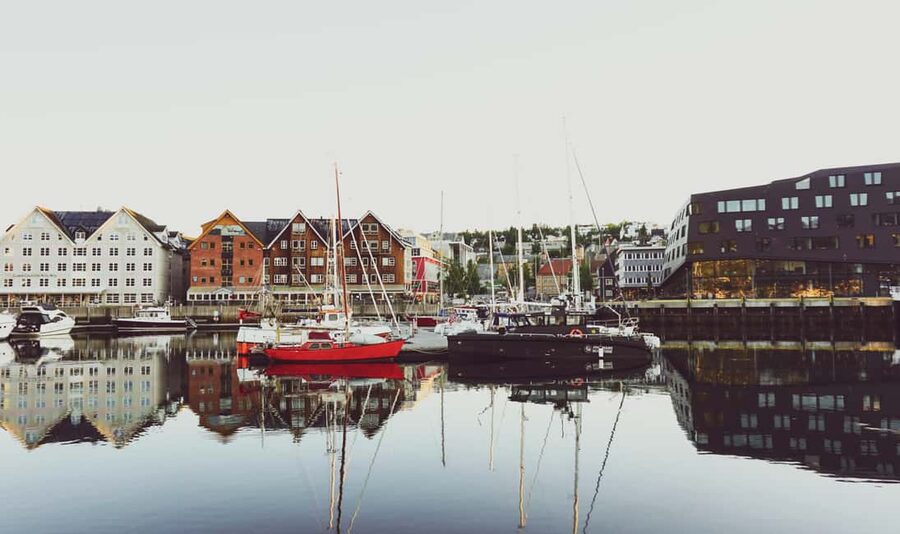 From Tromsø: Tromsø Highlights & History Tour With E-Bike - The guides are the difference: Espen, Aspen, and Erik’s Arctic storytelling