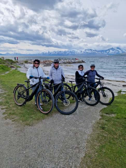 From Tromsø: Tromsø Highlights & History Tour With E-Bike - First stops that set the tone: Tromsø sights, then Polaria and Telegrafbukta