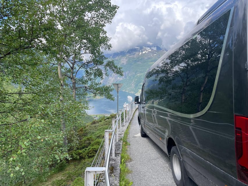 Geiranger Dalsnibba: mini bus tour - Why Dalsnibba Turns Your Fjord Photos Into Real Feelings