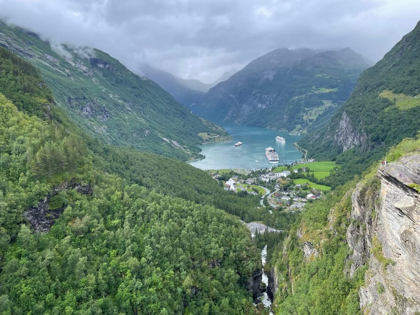 Geiranger Dalsnibba: mini bus tour - The Waterfall Route Drive: Curves, Timing, and What You Can Actually See