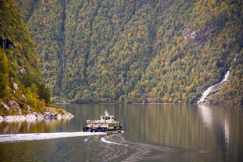Geiranger: Fjord and Waterfalls Sightseeing Boat Trip - Wildlife and Photo Tips: How to Get the Shots Without Stress