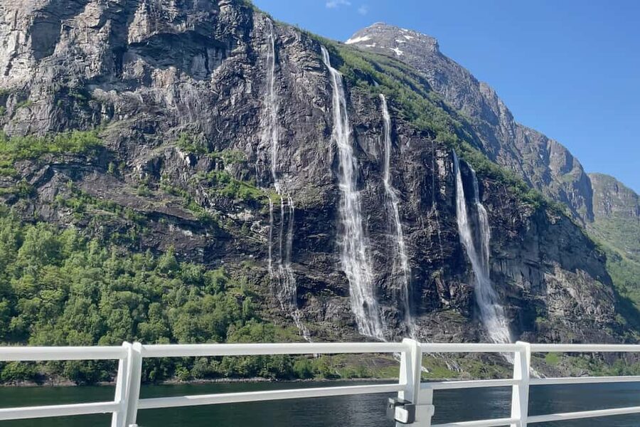 Geiranger Fjord Tour from Geiranger (with stop in Hellesylt) - Hellesylt: 90 Minutes to Stroll, Snack, and See the Midtown Falls