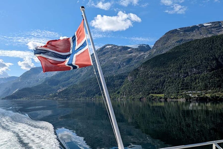 Geiranger Fjord Tour from Hellesylt (with stop in Geiranger) - Passing through Hellesylt and Øye: why the other towns matter