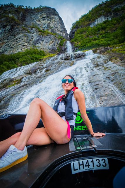 Geiranger: Guided Geirangerfjord Boat Tour - Why the Guide Changes Everything, Legends Plus Real Farm Life