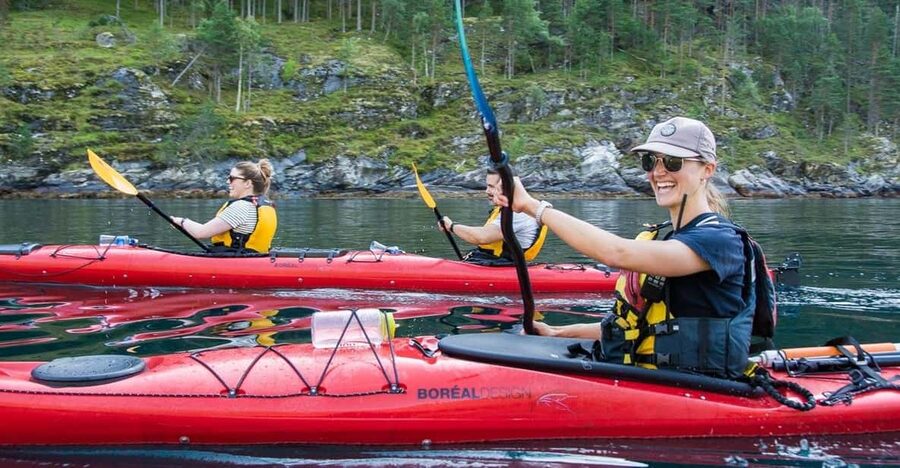 Geiranger: Kayak tour with guide - Paddling technique that actually helps