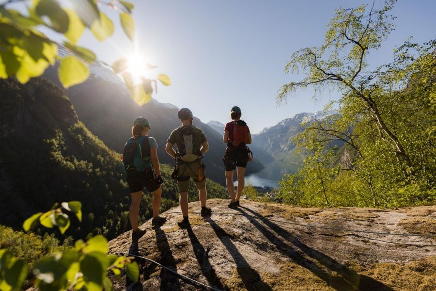 Geiranger: Rappelling tour with epic view - From Dynamite Waterfall to the First Climb: Rope-Secured Geiranger