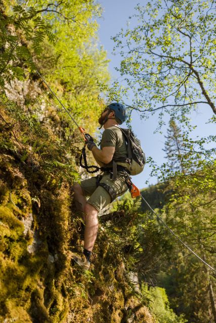 Geiranger: Rappelling tour with epic view - Jumar Aid Climbing That Turns Steep Into Doable
