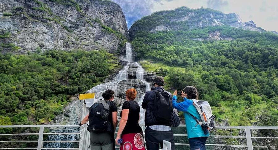 Geiranger to Ålesund Bus Tour (one way) - Why the Geiranger to Ålesund Route Feels Like More Than a Transfer