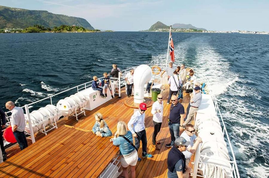 Geiranger to Ålesund Bus Tour (one way) - Timing, Price, and What You Are Really Buying