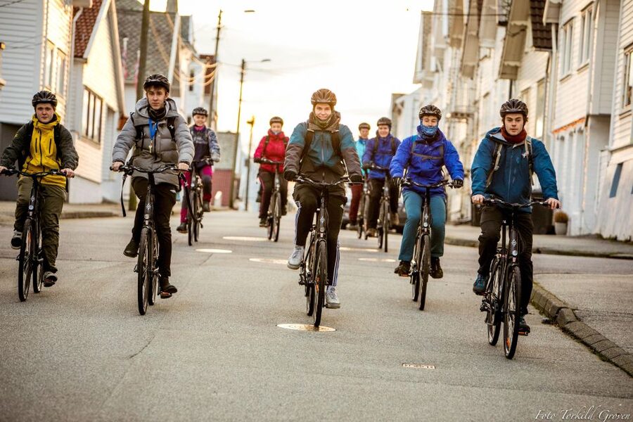 Guided E-Bike Tour in Haugesund: city, vikings, Rising Tides - The first pedal push: getting comfortable before you hit the route