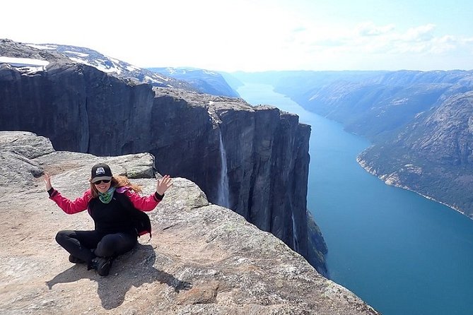 Guided hike to Kjerag and Kjeragbolten - 7:00 am Stavanger pickup and the scenic ride that sets your mood