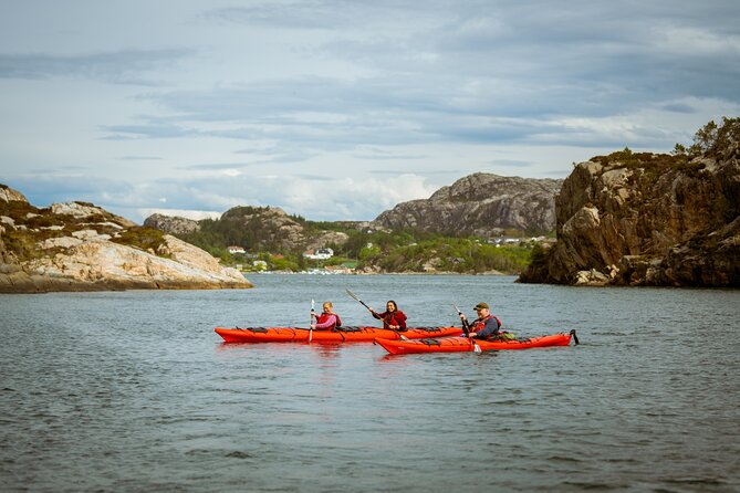 Guided Kayak Tour Bergen - Beginner-friendly seakayak instruction, built around safety and rescue