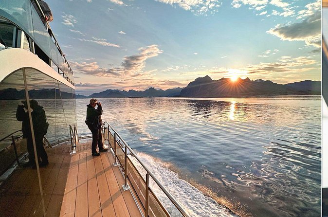 Guided Summer Arctic Light Cruise from Tromsø - Guide talk, narration style, and how to get the most from the commentary