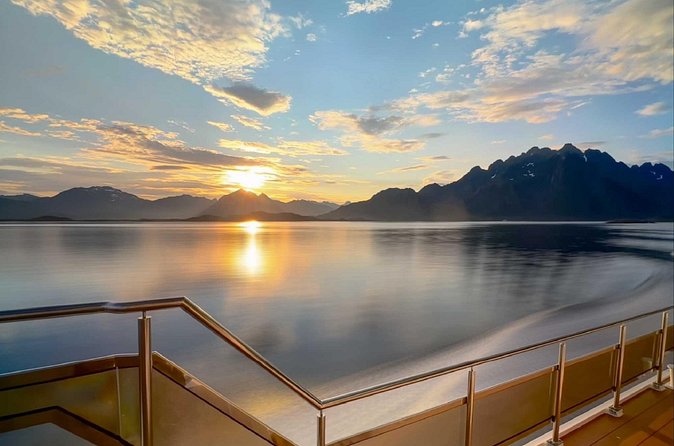 Guided Summer Arctic Light Cruise from Tromsø - Weather and daylight: the biggest variable in Arctic light cruises