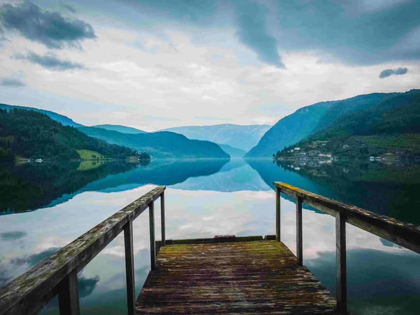 Guided tour: Hardangerfjord, Waterfalls and Ferry crossing - Kvandal to Utne by ferry: the view angle you cannot fake