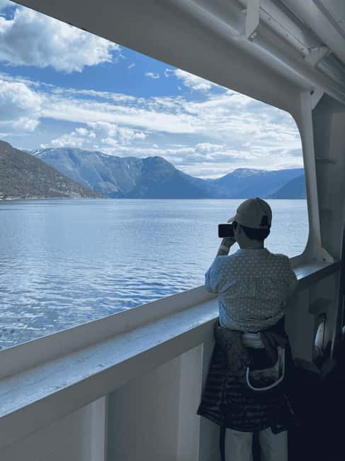Guided tour: Hardangerfjord, Waterfalls and Ferry crossing - Price and value: what $230 buys you in real terms