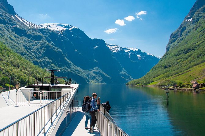 Guided tour - Viking Village, Nærøyfjord Cruise and Flåm Railway - Voss Scenic Stops: Tvindefossen in summer, Voss in winter, and the Stalheim area