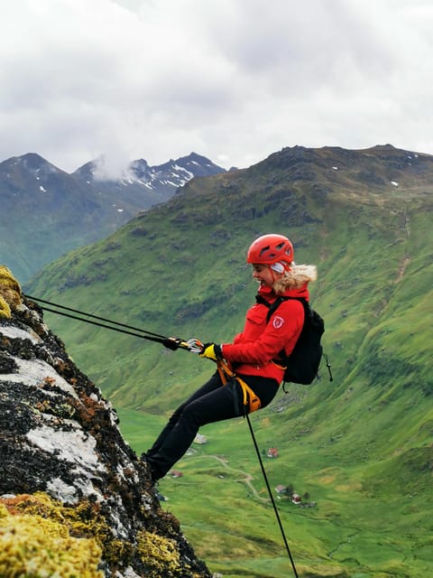 Lofoten: Full Day Combo tour, (kayaking and rappelling) - What to Bring (So Lofoten Doesn’t Turn Your Day Into a Soaked Surprise)