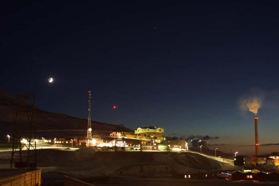 Longyearbyen: Arctic Ocean Swim, Sauna & Sightseeing - Key highlights you’ll actually remember