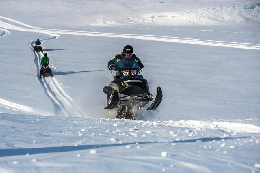 Longyearbyen: Snowmobile Tour to Tempelfjorden with Lunch - The Drive Through Longyearbyen and the Valleys: What You Actually See