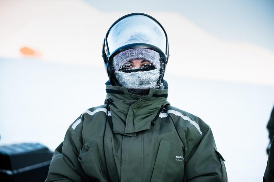 Longyearbyen: Snowmobile Tour to Tempelfjorden with Lunch - Meeting Up, Gear, and the Safety Briefing That Sets the Tone