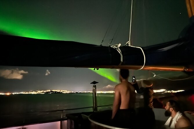 Luxury Northern Lights Yacht Cruise with Hot Tub from Tromsø - Timing and Meeting Point for the 7:00 pm Departure