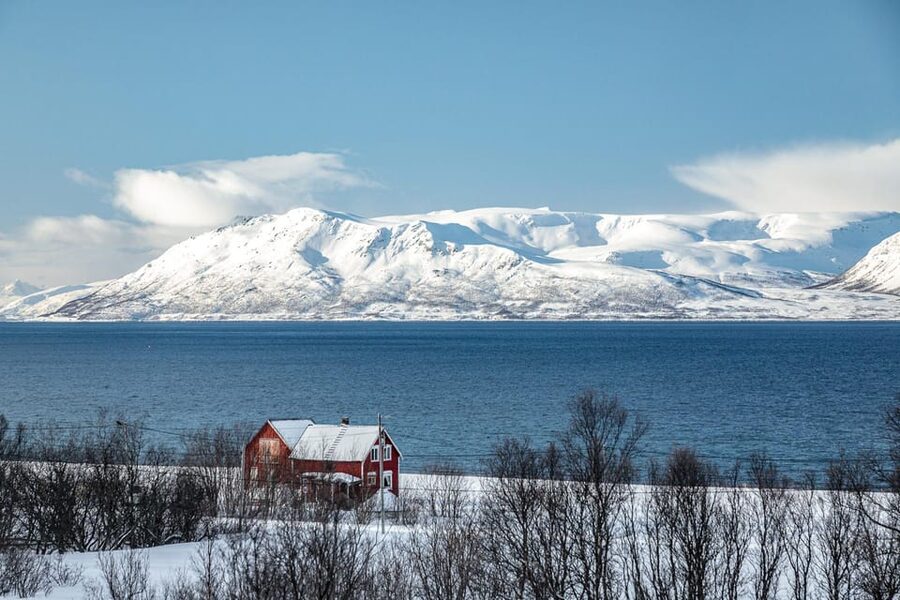 Lyngen: Snowmobile Safari with Lunch in seaside Restaurant - Gear Up and Get Safety Straight Before You Ride