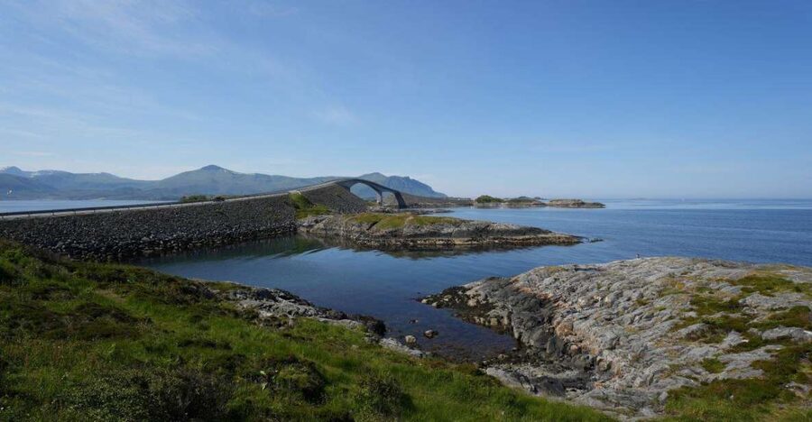 Molde: Atlantic Ocean Road & Varden Audio Guide Bus Tour - Varden Viewpoint at 407 Meters: The Panorama You Came For