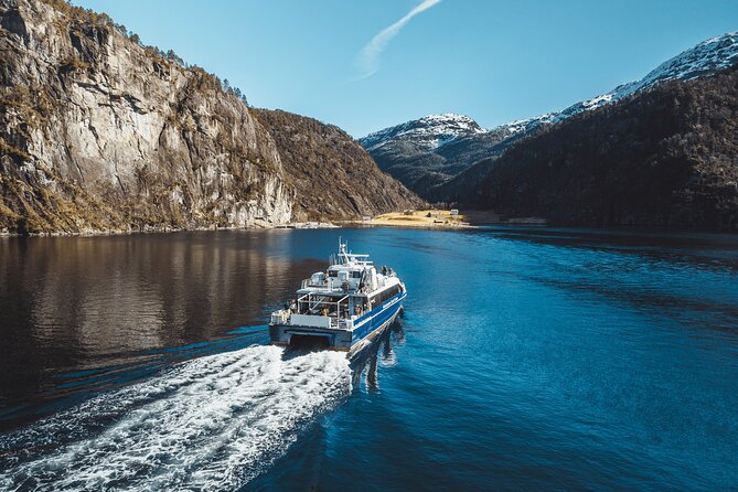 Mostraumen Fjord Cruise - the local operator - Onboard comfort that actually helps in Bergen weather