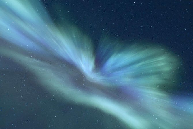 Northern Lights Big Bus Chase with Free Photos - The On-Board Setup: WiFi, Restroom, and Group Size Limits