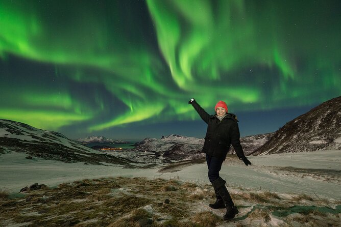 Northern Lights Chase with Photography from Tromsø - Hot drinks, snacks, and why timing feels different in winter
