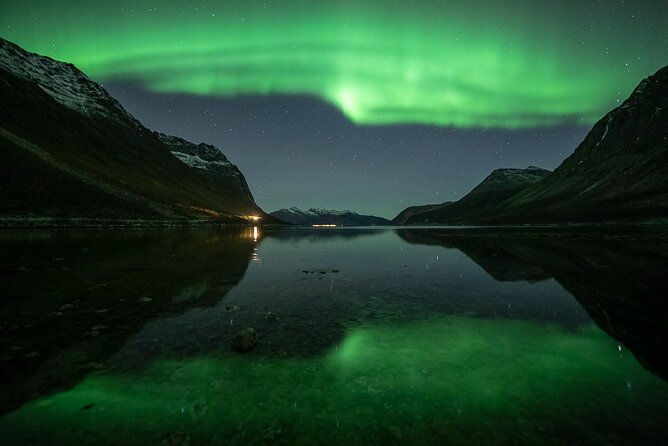 Northern Lights Expedition Tromsø - 6 people - Arctic Photo Guide - Photo Setup That Actually Helps: Benro Tripods and Guide-Shared Results
