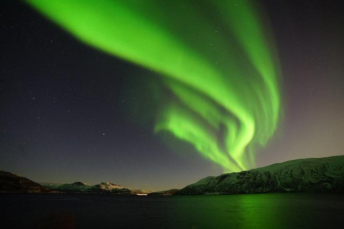 Northern lights - TeslaX Ecofriendly Car - The Aurora Hunting Plan, Find Clear Sky Instead of Chasing Randomly