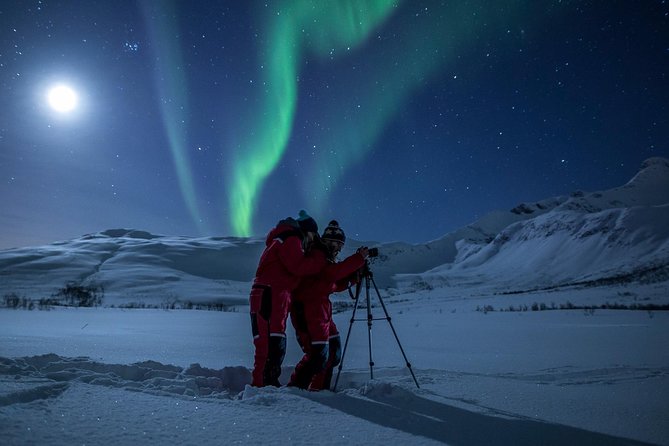 Northern Lights Tour from Tromsø - Stop One in the Tromsø Sky Hunt: Photos, Setups, and Waiting in Warmth