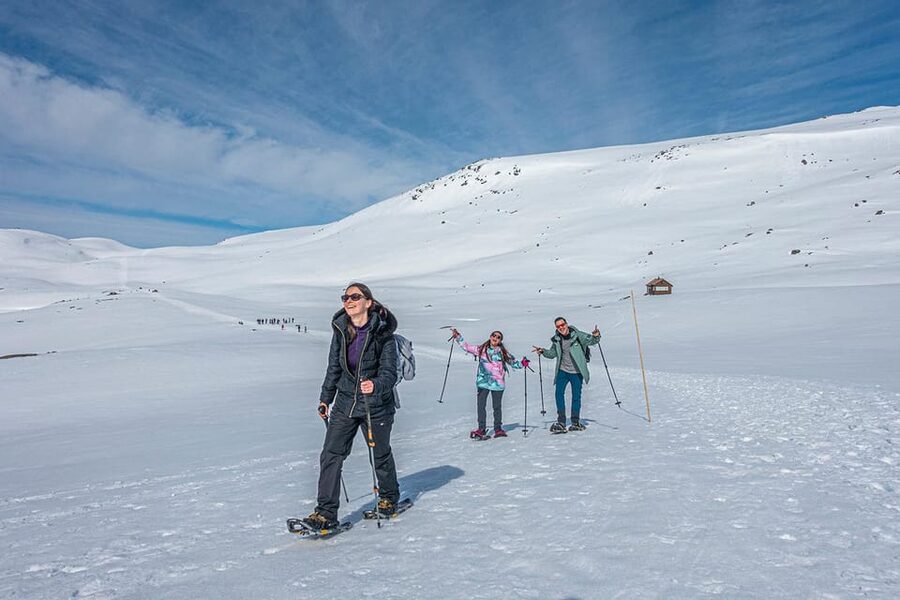 Odda: Trolltunga Winter Hike on Snowshoes - The full route, from Skjeggedal parking to Trolltunga