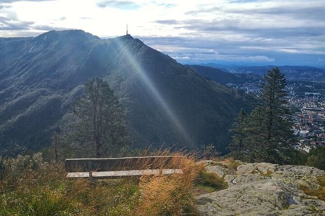 On Top of Bergen - Private Hike - Hiking Comfort: Shoes, Wet Trails, and Moderate Fitness