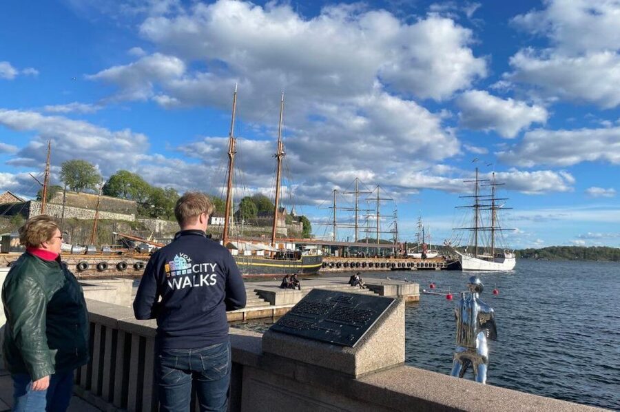 Oslo: Best of Oslo Walking Tour - Oslo’s classics, from Grand Hotel fronts to the Opera House by the water