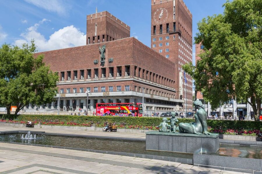 Oslo: City Sightseeing Hop-On Hop-Off Bus Tour - Doing it in 1 day versus 2 days