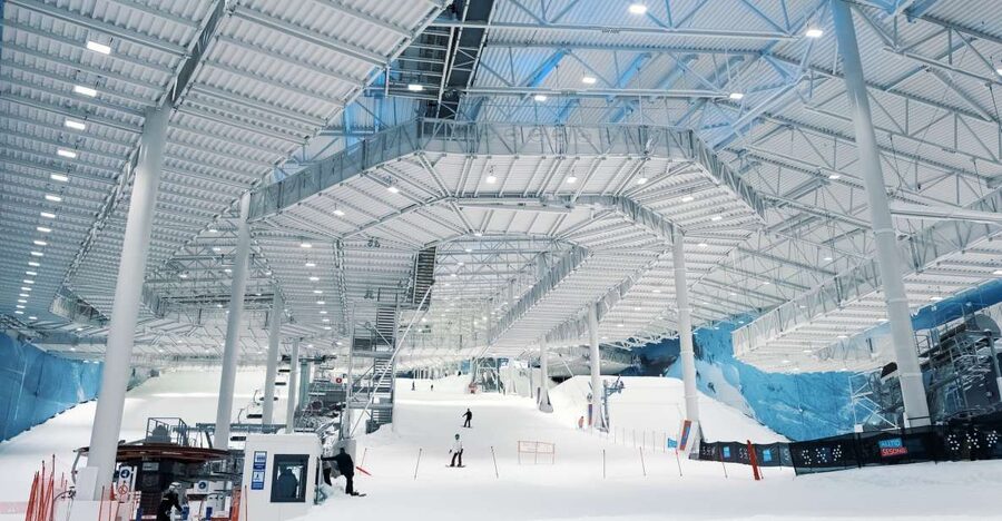 Oslo: Day Pass for Downhill Skiing at SNØ Ski Dome - Welcome Center check-in, rentals, and how to get moving quickly