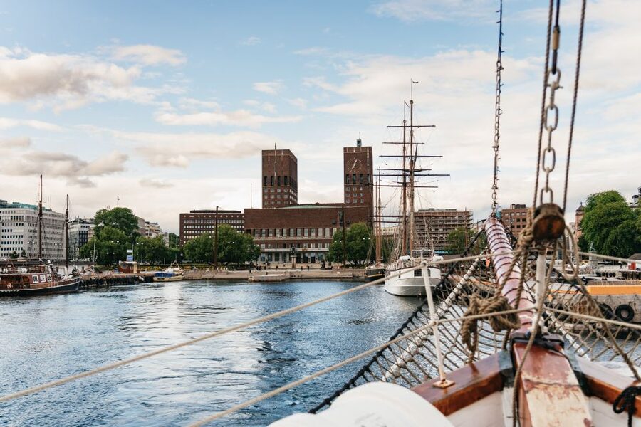 Oslo: Fjord Evening Cruise with Shrimp Buffet - Timing and lighting: sunset views, but dress for wind and cold