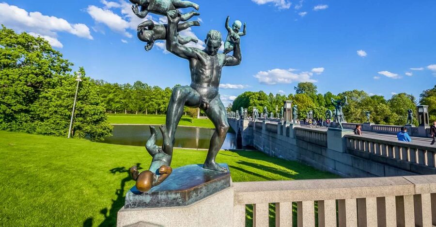 Oslo: Grand City Sightseeing Tour by Bus with Fjord Cruise - Oslofjord cruise: the relaxing end to a busy day