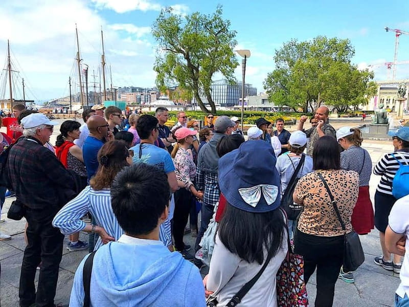 Oslo: Guided Walking Tour of Central Oslo with Local Guide - Why This 2-Hour Central Oslo Walk Works for Getting Oriented