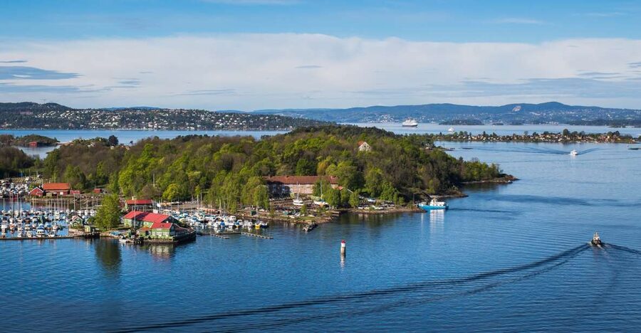 Oslo Nature Walks: Island Hopping Tour - Lindøya: Summer Cabins, Flower Gardens, and the Picnic Break