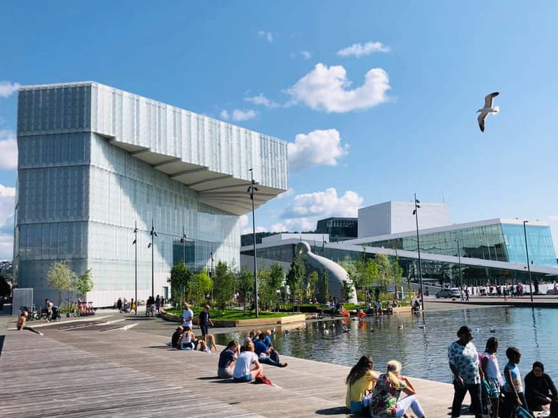 Oslo: Oslo Discovery Tour with 2 Museums Included - On the coach: the Oslo landmarks you will actually remember