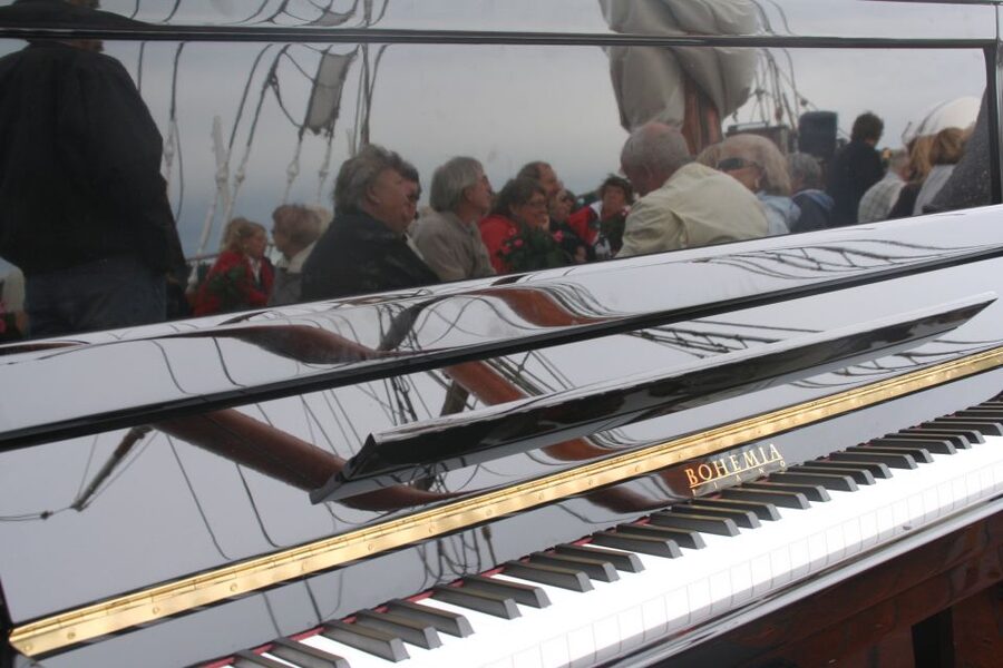 Oslo: Oslo Fjord Cruise with Live Jazz Music & Shrimp Buffet - The 3-Hour Oslo Fjord Route, Islands, Forts, and Summer Homes