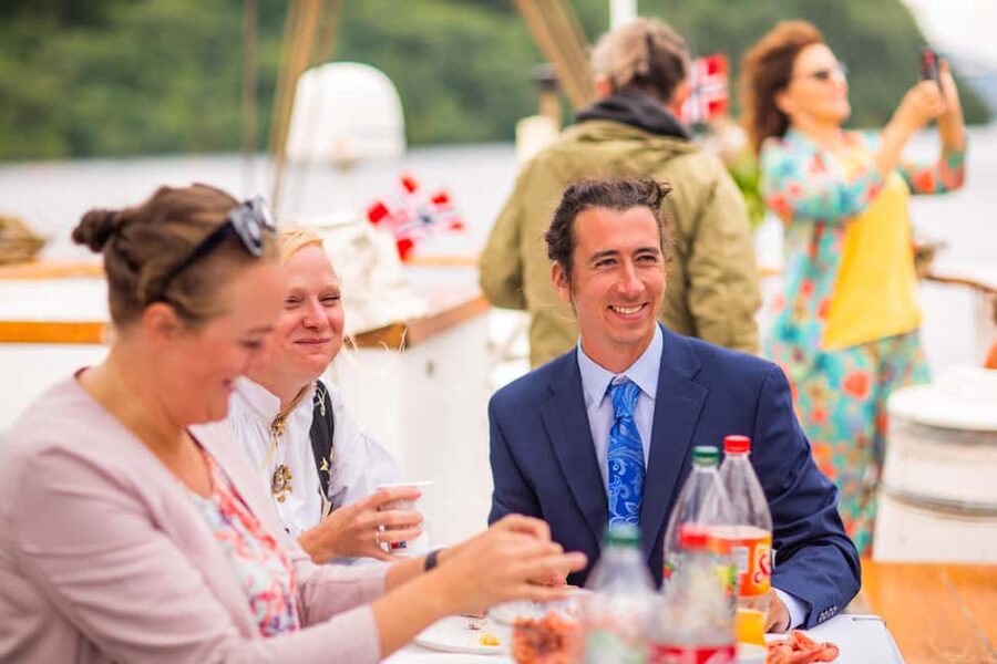 Oslo: Oslofjord Fjord-Style Dinner Cruise - Audio Guide and On-Board Entertainment That Make Time Feel Faster